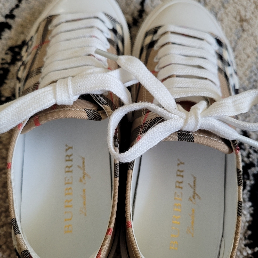 Shoes - Picture 3 of 5